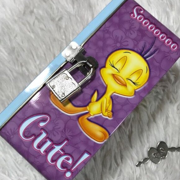Looney Toons Tweety Bird 'Cute As Can Be!' Locker Tin Coin Bank w/ Lock and Keys - Picture 5 of 10